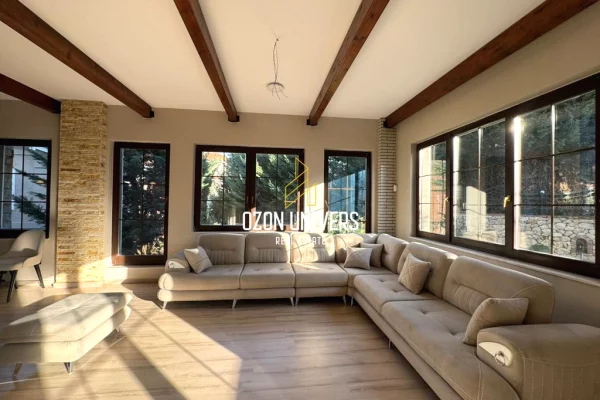 Shtepi me qera 4+1 ne Tirane - 3,000 Euro