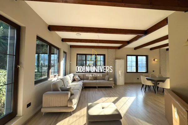 Shtepi me qera Vila Luksoze ne Tirane, 4+1, Mobilimi Pjeserisht e mobiluar, Pagesa 3,000  Euro.