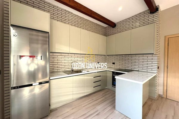 Shtepi me qera Vila Luksoze ne Tirane, 4+1, Mobilimi Pjeserisht e mobiluar, Pagesa 3,000  Euro.