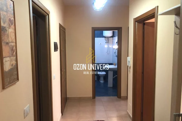 Shtepi me qera Apartament ne Tirane, 2+1, Mobilimi E mobiluar, Pagesa 80,000  Leke.