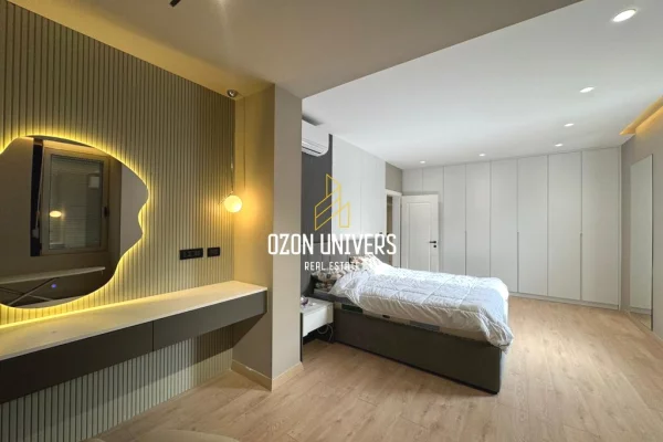 Shtepi me qera Apartament ne Tirane, 3+1, Mobilimi E mobiluar, Pagesa 1,100  Euro.