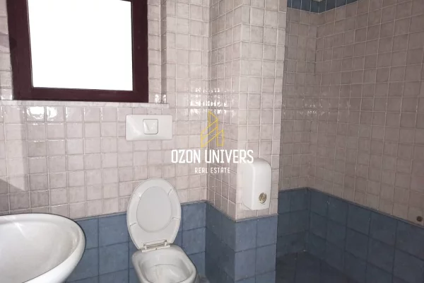 Ambient biznesi per qira ne Qender, prane Toptanit!