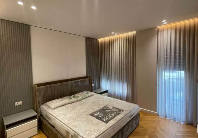 Shtepi me qera 3+1 ne Tirane - 2,500 Euro