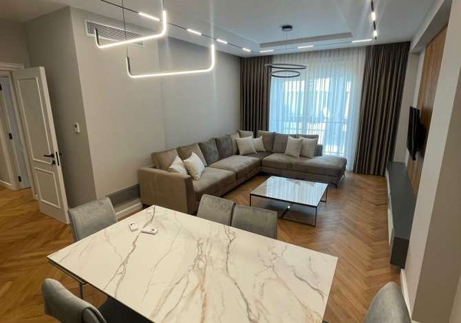 Shtepi me qera 3+1 ne Tirane - 2,500 Euro