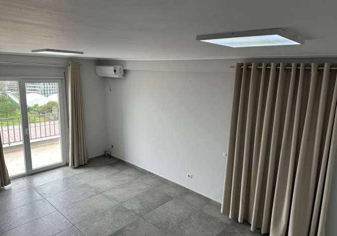 Shtepi me qera Apartament ne Tirane, 3+1, Mobilimi Pjeserisht e mobiluar, Pagesa 850  Euro.