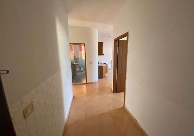 Shtepi ne shitje Apartament ne Tirane, 2+1, Mobilimi Bosh, pa mobiluar, Pagesa 175,000  Euro.