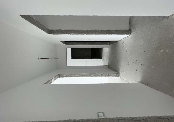 Shtepi ne shitje Apartament ne Tirane, 2+1, Mobilimi Bosh, pa mobiluar, Pagesa 340,000  Euro.