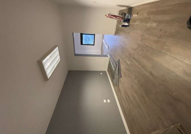 Jepet me qera ambient biznesi 200 m2 , Sheshi Willson