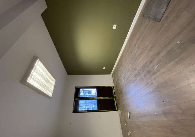 Jepet me qera ambient biznesi 200 m2 , Sheshi Willson