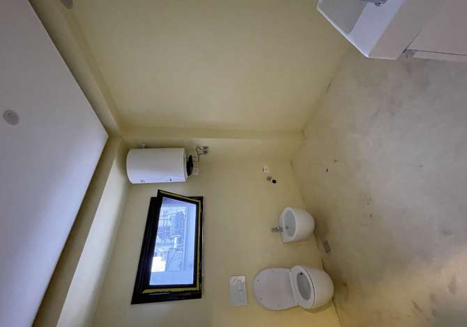 Jepet me qera ambient biznesi 200 m2 , Sheshi Willson