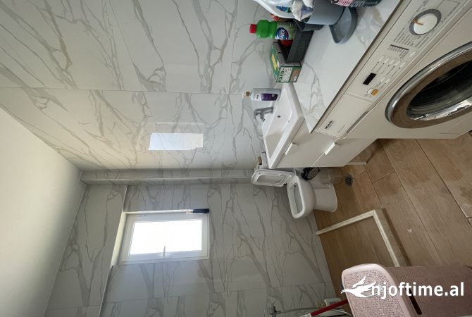 Shtepi ne shitje Apartament ne Sarande, 2+1, Mobilimi E mobiluar, Pagesa 275,000  Euro.