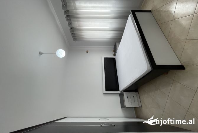 Shtepi ne shitje Apartament ne Tirane, 2+1, Mobilimi E mobiluar, Pagesa 131,000  Euro.
