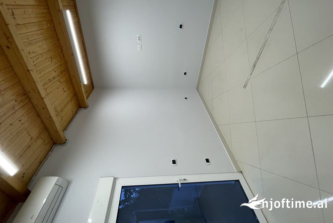 Ambient biznesi me qera 3+1 ne Tirane - 1,500 Euro
