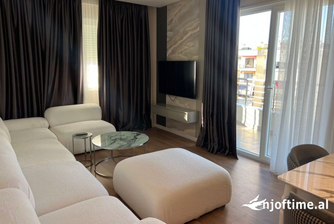 Shtepi me qera 2+1 ne Tirane - 1,200 Euro