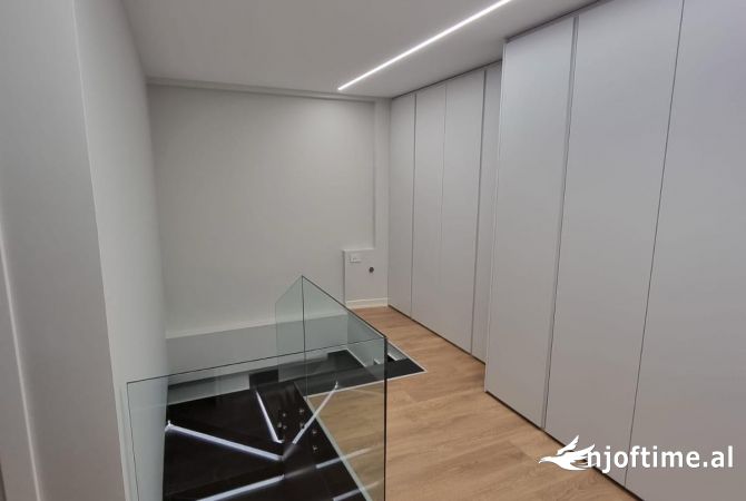 Shtepi ne shitje 3+1 ne Tirane - 523,880 Euro