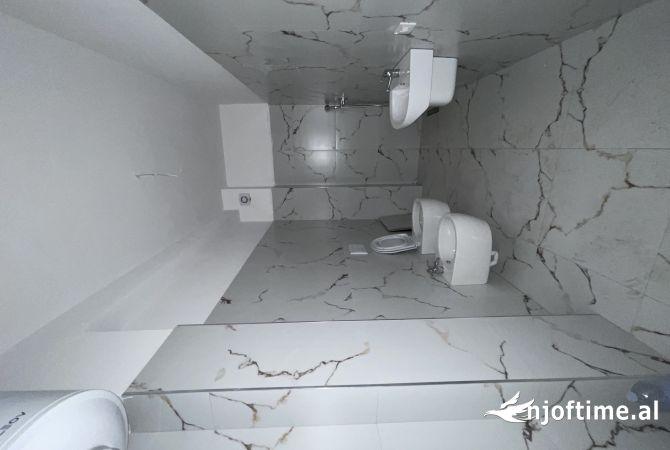 Shtepi ne shitje Apartament ne Tirane, 2+1, Mobilimi Bosh, pa mobiluar, Pagesa 161,560  Euro.