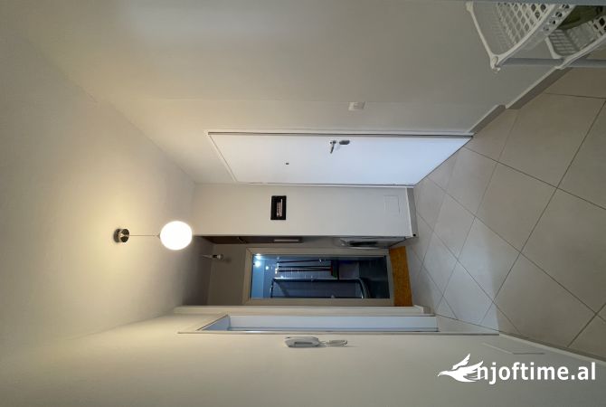 Shtepi ne shitje Apartament ne Himare, 2+1, Mobilimi E mobiluar, Pagesa 330,000  Euro.