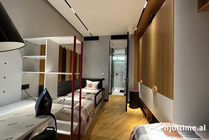 Shtepi ne shitje Apartament ne Tirane, 2+1, Mobilimi E mobiluar, Pagesa 450,000  Euro.