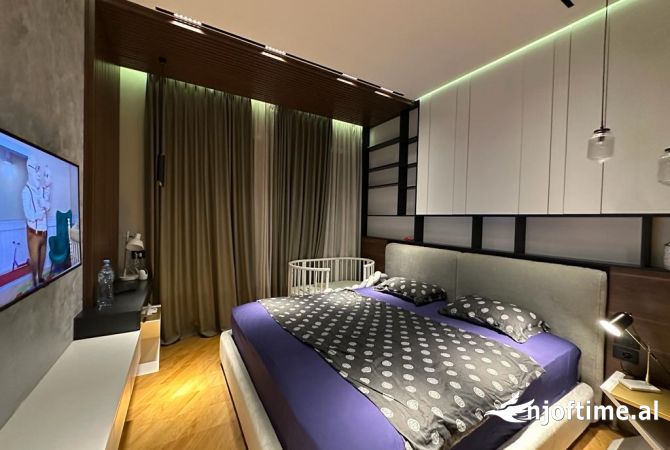 Shtepi ne shitje Apartament ne Tirane, 2+1, Mobilimi E mobiluar, Pagesa 450,000  Euro.