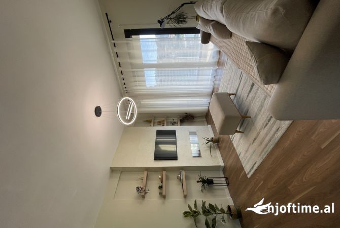 Shtepi me qera 2+1 ne Tirane - 1,300 Euro