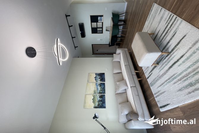 Shtepi me qera 2+1 ne Tirane - 1,300 Euro
