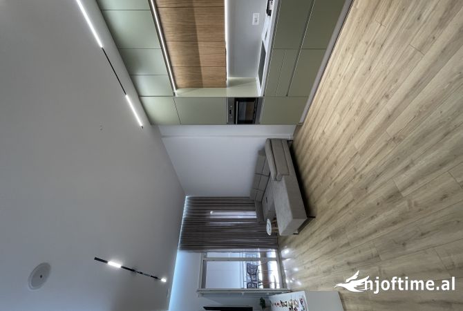 Shtepi me qera 2+1 ne Tirane - 800 Euro