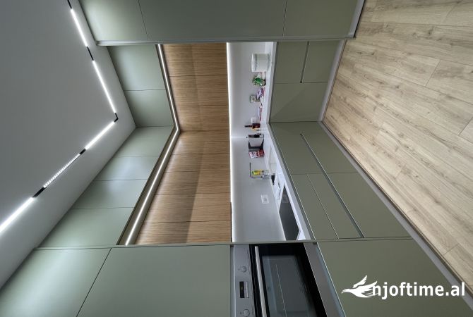 Shtepi me qera 2+1 ne Tirane - 800 Euro