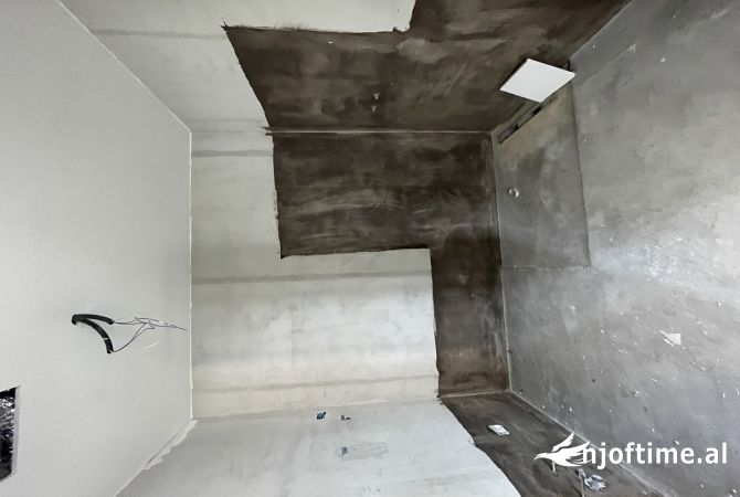 Shtepi me qera Apartament ne Tirane, 3+1, Mobilimi Bosh, pa mobiluar, Pagesa 3,500  Euro.