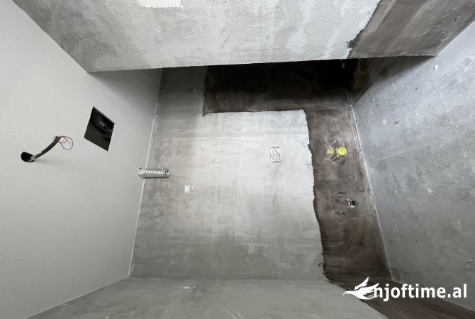 Shtepi me qera Apartament ne Tirane, 3+1, Mobilimi Bosh, pa mobiluar, Pagesa 3,500  Euro.