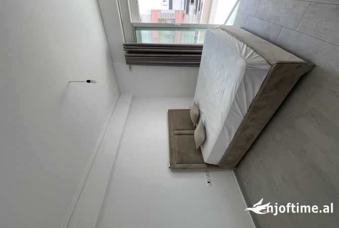 Shtepi ne shitje Apartament ne Sarande, 3+1, Mobilimi Pjeserisht e mobiluar, Pagesa 180,000  Euro.
