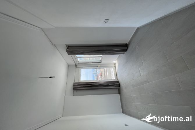 Shtepi ne shitje Apartament ne Sarande, 3+1, Mobilimi Pjeserisht e mobiluar, Pagesa 180,000  Euro.