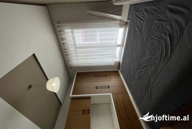 Shtepi ne shitje Apartament ne Tirane, 1+1, Mobilimi E mobiluar, Pagesa 159,000  Euro.
