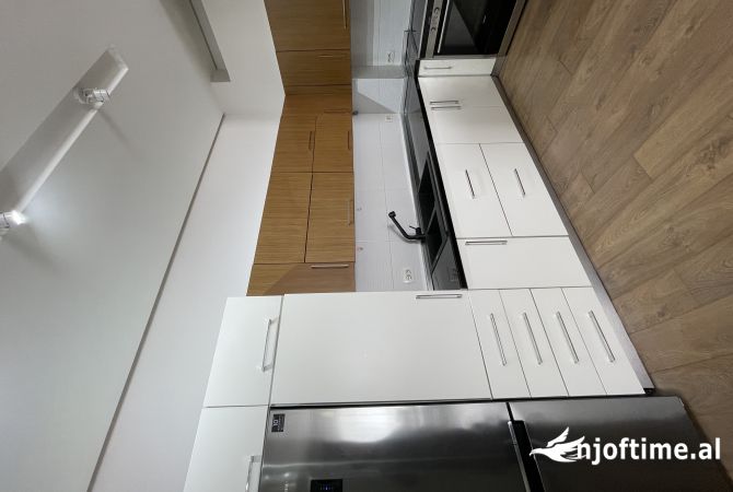 Shtepi ne shitje Apartament ne Tirane, 1+1, Mobilimi E mobiluar, Pagesa 159,000  Euro.