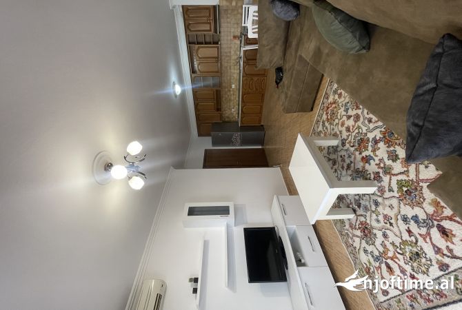 Shtepi me qera 2+1 ne Tirane - 600 Euro