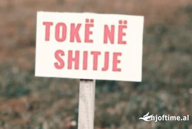 Truall ose Toke  ne Tirane - 500,000 Euro