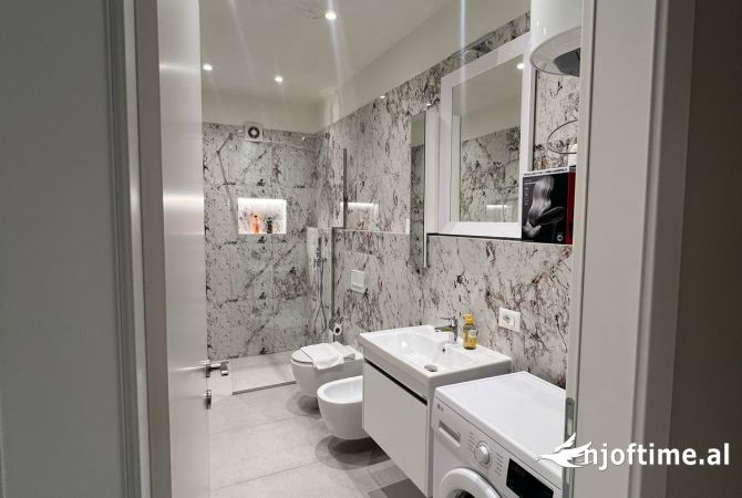 Shtepi me qera Apartament ne Tirane, 2+1, Mobilimi E mobiluar, Pagesa 1,200  Euro.