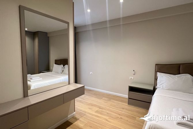Shtepi me qera Apartament ne Tirane, 2+1, Mobilimi E mobiluar, Pagesa 1,200  Euro.