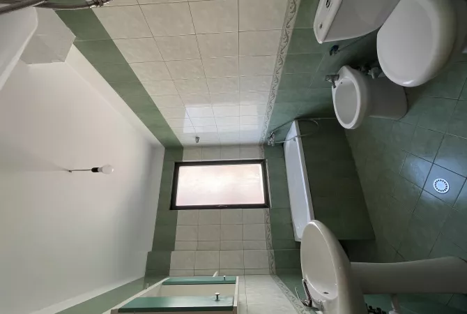 Shtepi me qera Apartament ne Tirane, 2+1, Mobilimi E mobiluar, Pagesa 500  Euro.