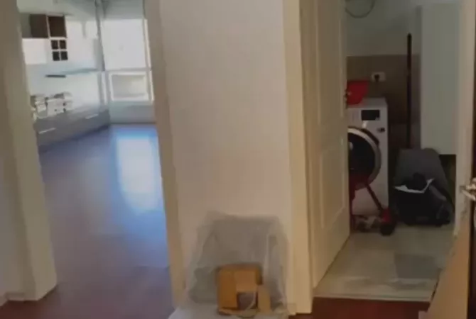 Shtepi ne shitje Apartament ne Tirane, 2+1, Mobilimi Pjeserisht e mobiluar, Pagesa 175,000  Euro.