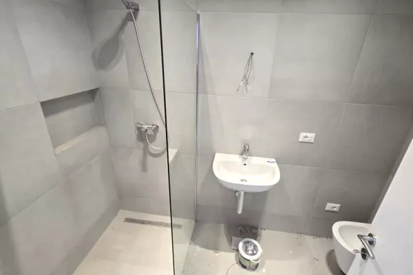 Shtepi me qera 2+1 ne Tirane - 2,500 Euro