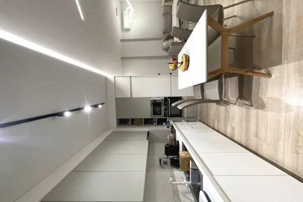 Shtepi ne shitje 2+1 ne Tirane - 420,000 Euro