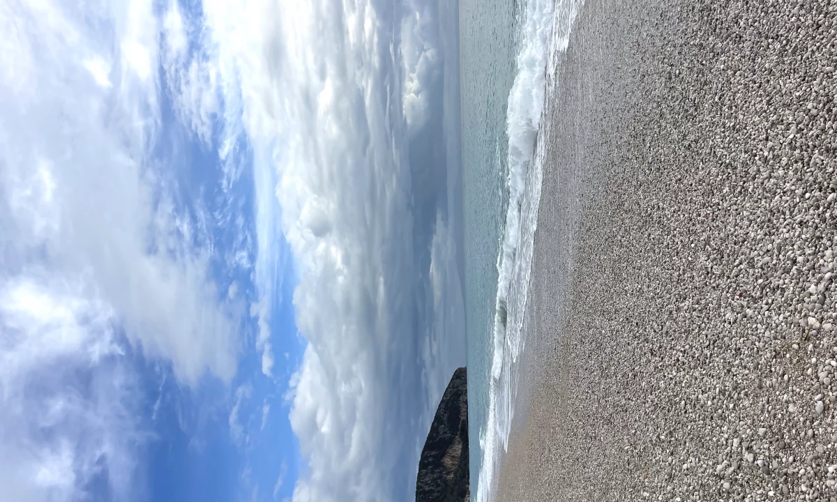 Appartamento in vendita a Himara Garsoniere, Vuoto