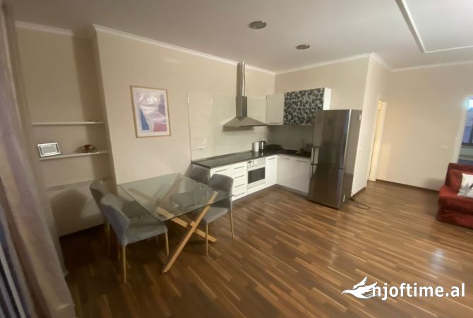 Shtepi me qera 2+1 ne Tirane - 750 Euro