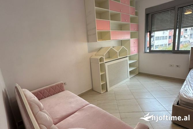 Shtepi me qera 2+1 ne Tirane - 450 Euro