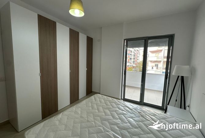 Shtepi me qera 2+1 ne Tirane - 450 Euro