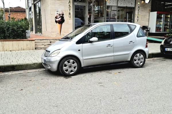 Cars for sale in Tirana - 1,700 Euro