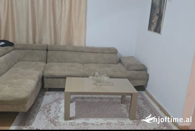 Shtepi me qera 2+1 ne Tirane - 35,000 Leke