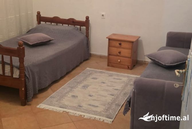 Shtepi me qera 2+1 ne Tirane - 35,000 Leke