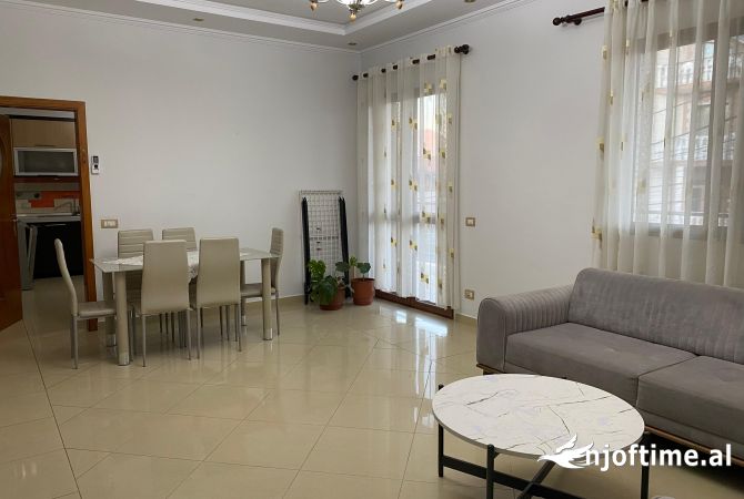 Shtepi me qera 3+1 ne Tirane - 60,000 Leke