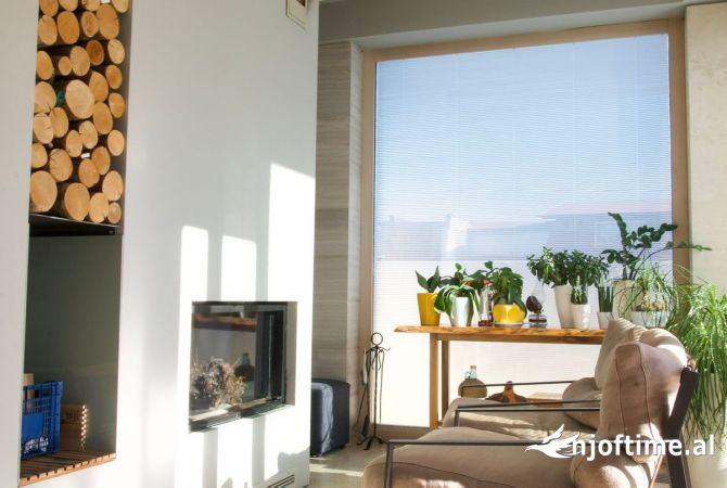 Shtepi ne shitje Apartament ne Tirane, 3+1, Mobilimi E mobiluar, Pagesa 700,000  Euro.